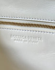 BV GETAWAY SMALL 23CM WHITE LAMBSKIN