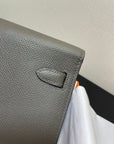 kelly to go wallet 20.5 etain epsom gold hardware