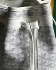 PETIT FLOT BUCKET BAG 22 IN WHITE GOYARDINE CANVAS AND LAMBSKIN TRIM