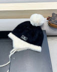 KNIT HAT IN BLACK MIX WHITE WOOL 426270