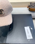 BASEBALL HAT IN LIGHT PINK LAMB FUR 424252