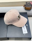 BASEBALL HAT IN LIGHT PINK LAMB FUR 424252