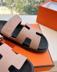 HM Chypre Sandal Puce Pink Grained Calfskin 202795