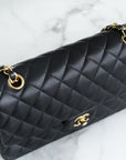 CLASSIC FLAP 25 BLACK LAMBSKIN LIGHT GOLD HARDWARE