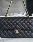 CLASSIC FLAP 25 BLACK LAMBSKIN LIGHT GOLD HARDWARE