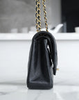 CLASSIC FLAP 25 BLACK LAMBSKIN LIGHT GOLD HARDWARE