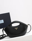 DUMPLING BAG 30 IN BLACK CALFSKIN