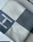 HM Avalon Throw Blanket Ecru Gris Wool Cashmere