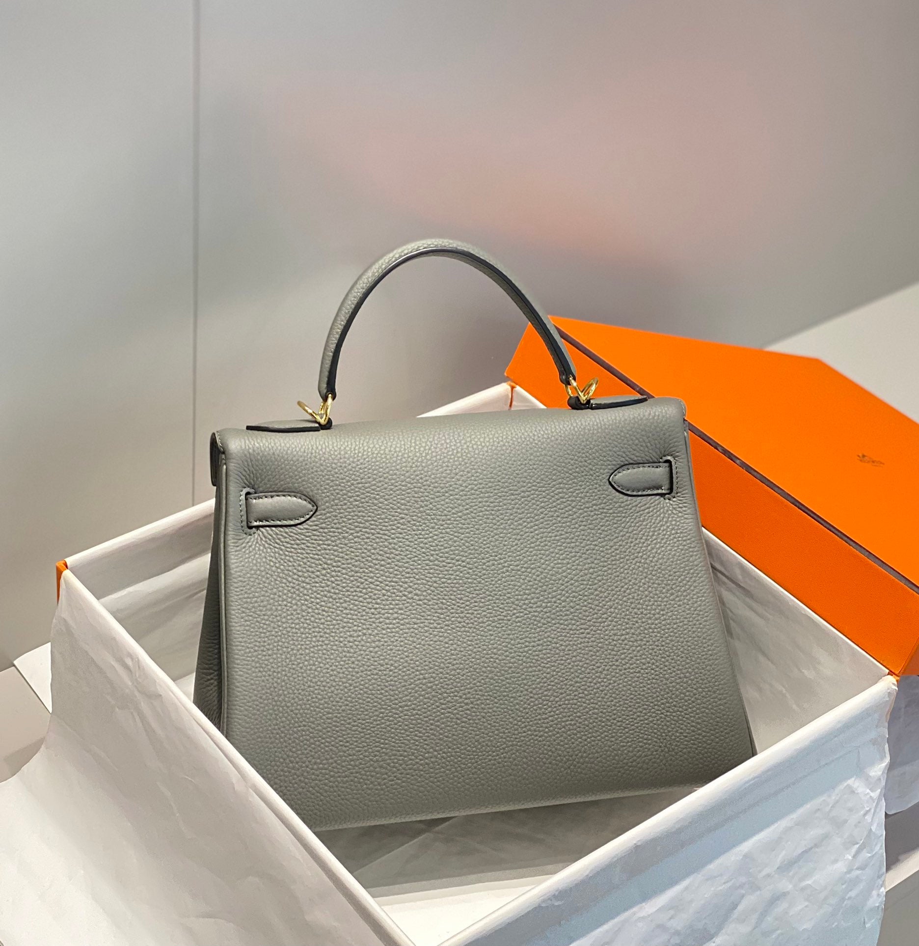 HM KELLY 25CM GRAY TOGO GOLD HARDWARE