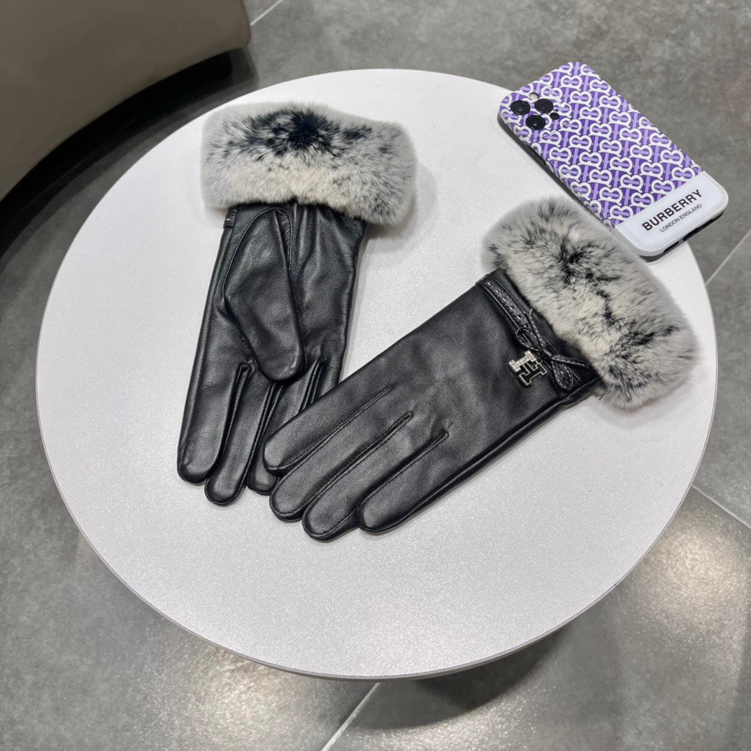 HM Glove In Black Lambskin With Rabbit Fur Lining 113709
