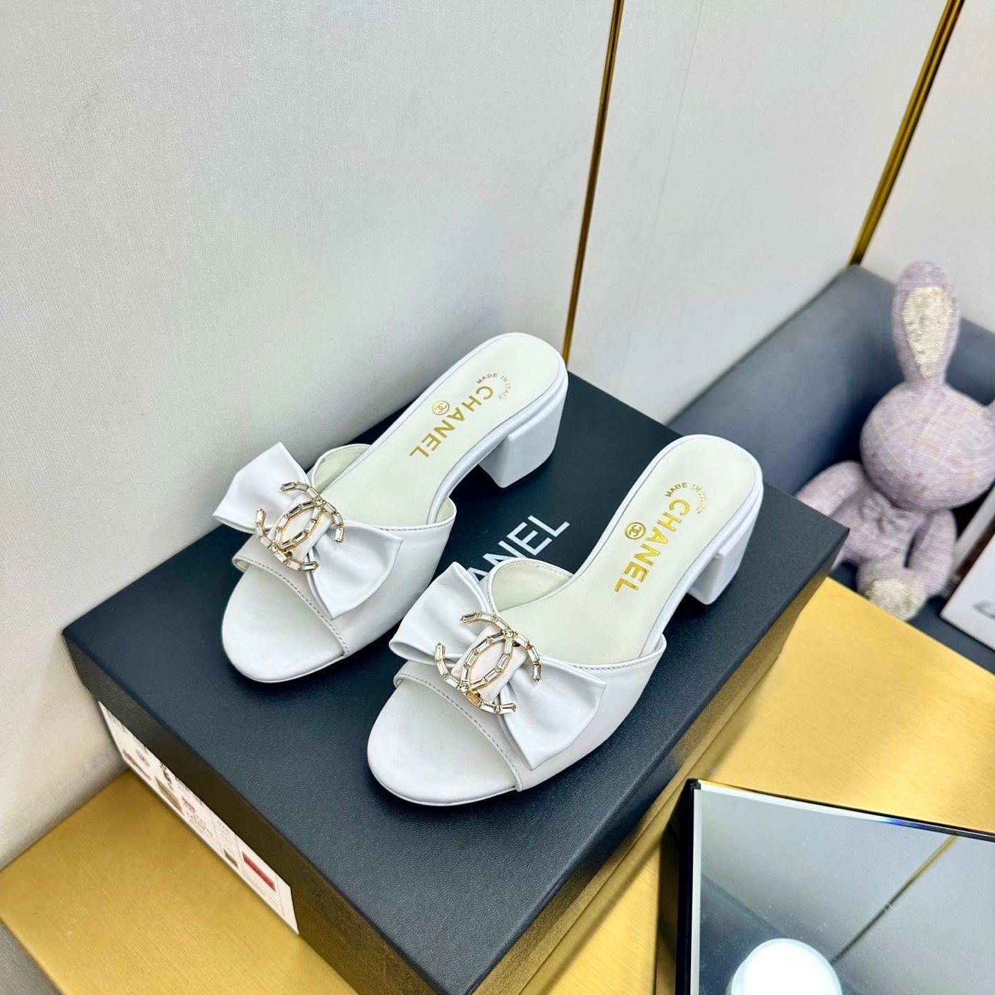 CC 25 Mid Heel Mules White Sheepskin 238475