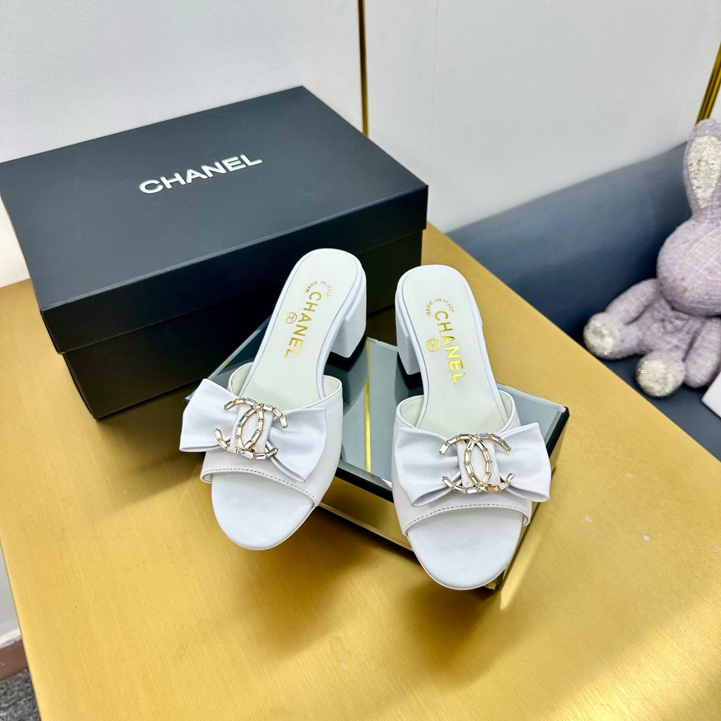 CC 25 Mid Heel Mules White Sheepskin 238475