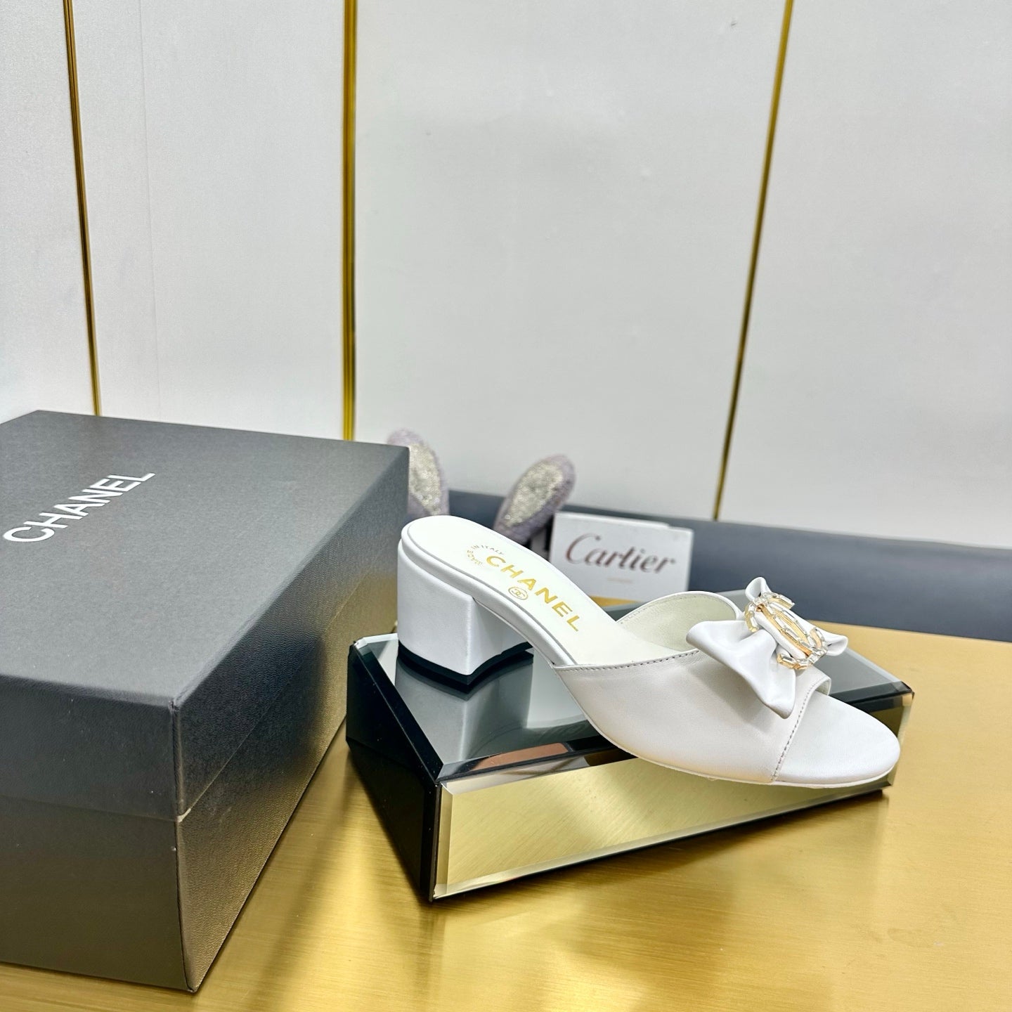 CC 25 Mid Heel Mules White Sheepskin 238475