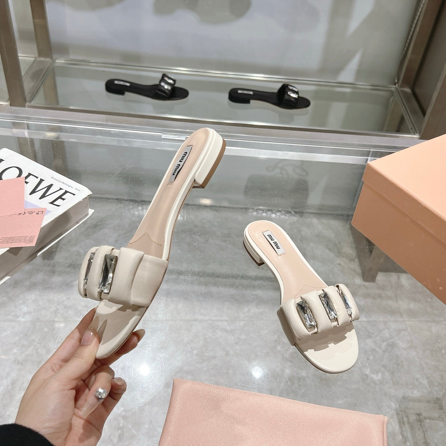 Miu 25C Slippers Beige Cream Leather 235283